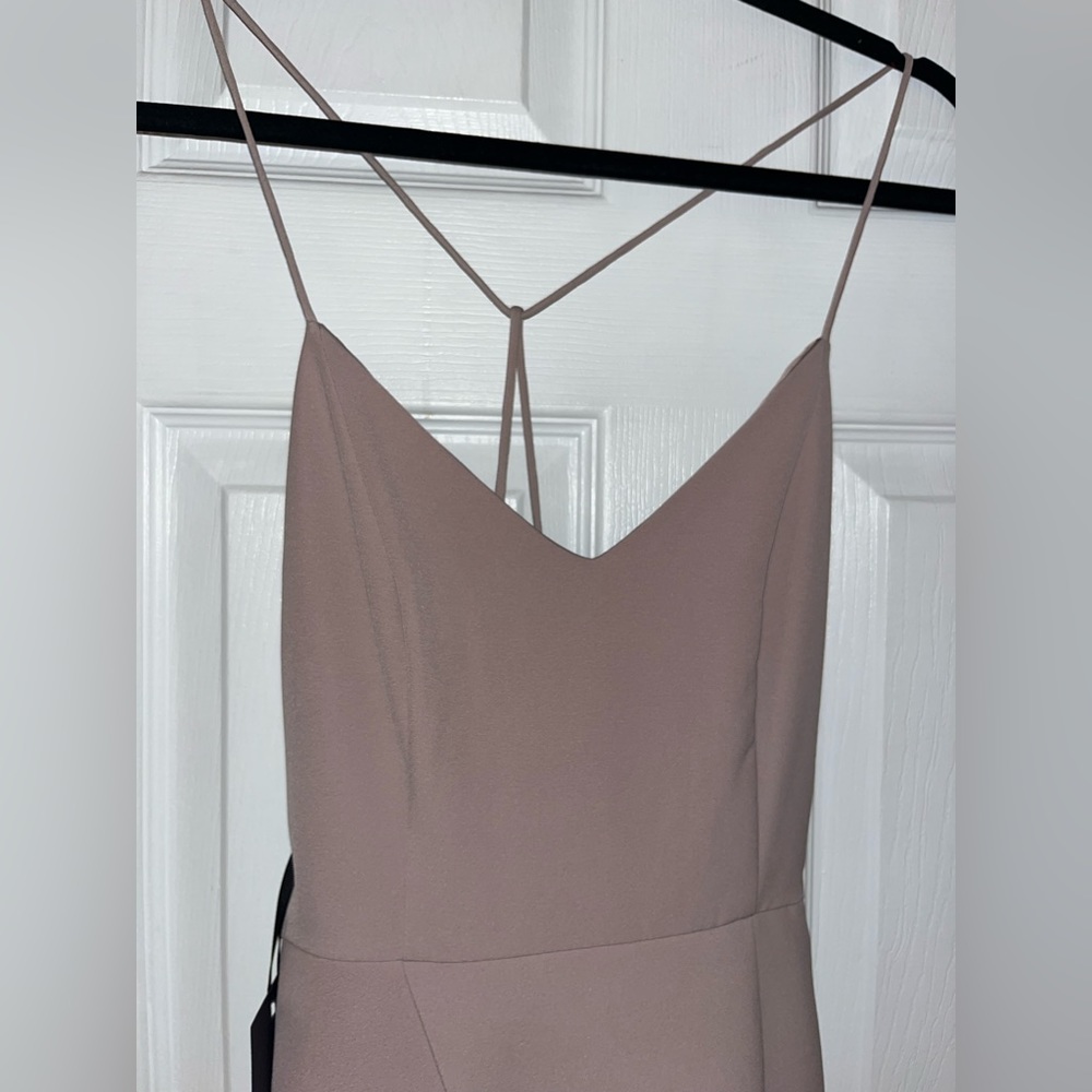 😍BRAND NEW WITH TAGS😍 STYLESTALKER GOLDSTEIN DRESS DUSTY PINK - SIZE 4 - Picture 4 of 9